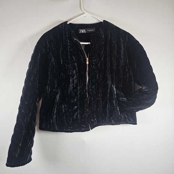 Zara Jackets & Blazers - Zara Women's Black Velvet Puff Crop Jacket XS Zip Front Pockets Lined